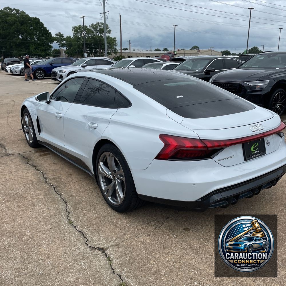2024 Audi e-tron GT Premium Plus