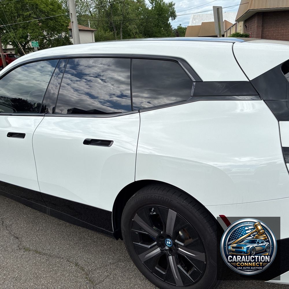 2025 BMW iX xDrive50