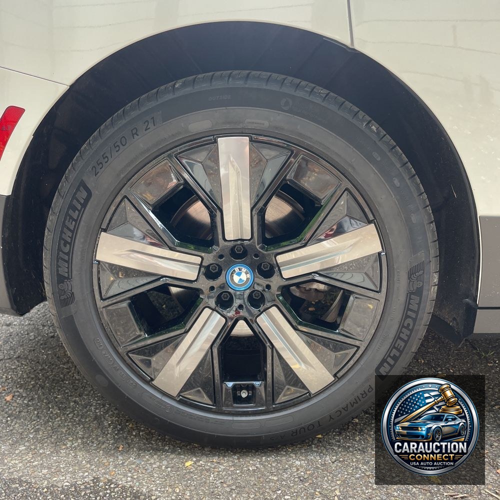 2025 BMW iX xDrive50