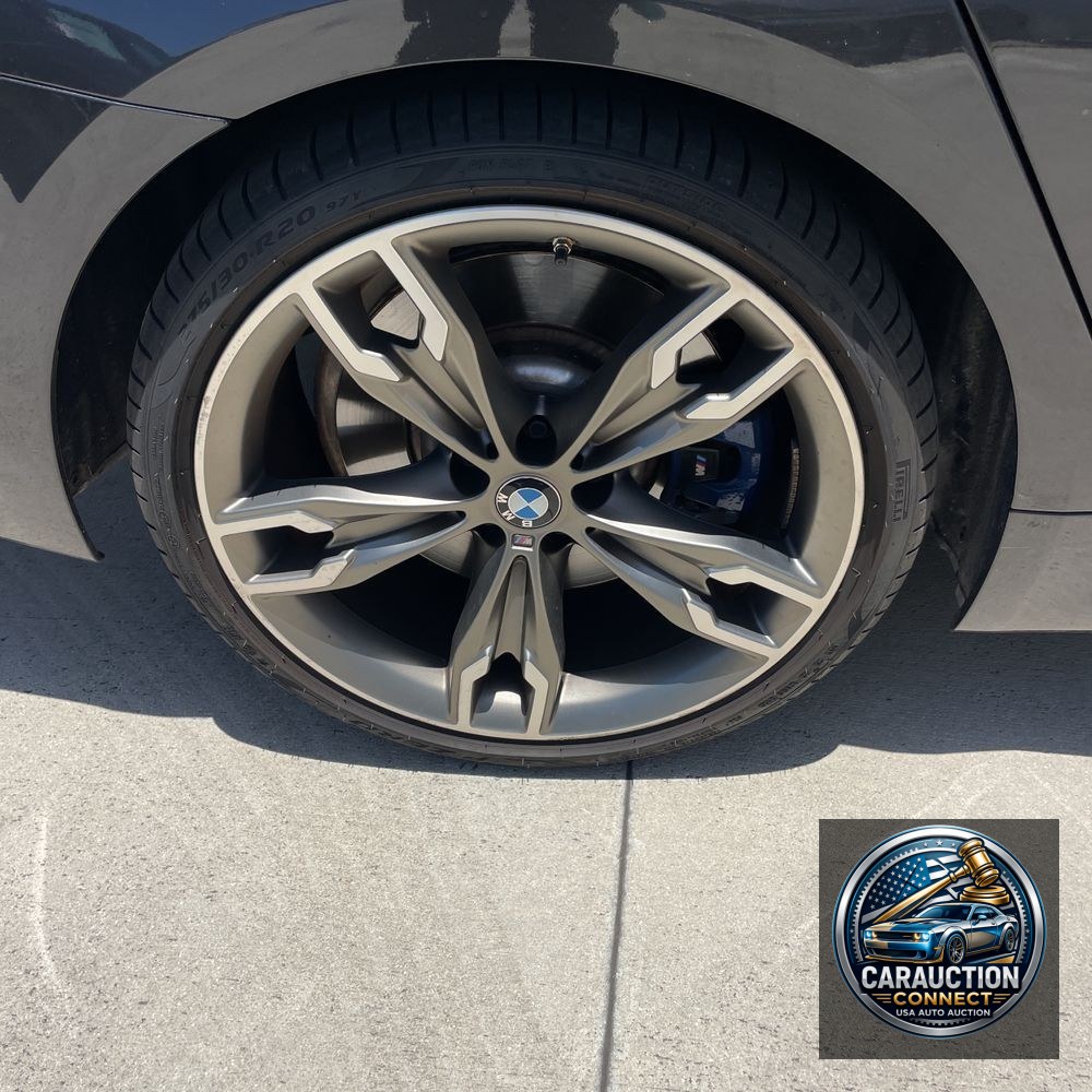 2022 BMW 5-Series M550xi