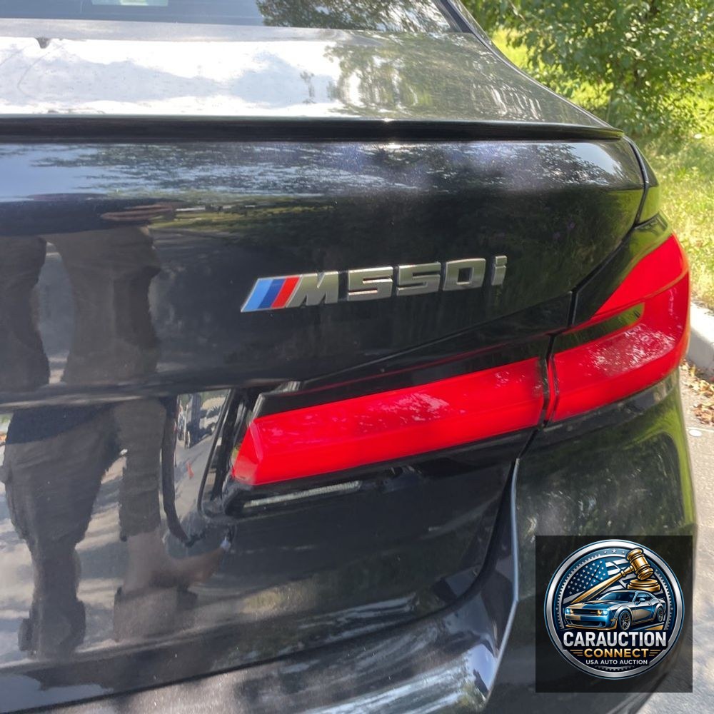 2021 BMW 5-Series M550xi