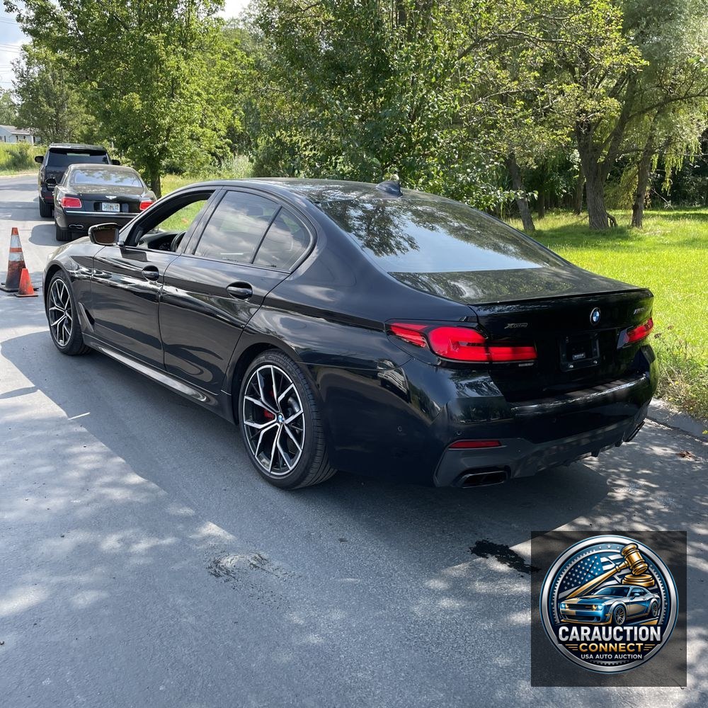 2021 BMW 5-Series M550xi