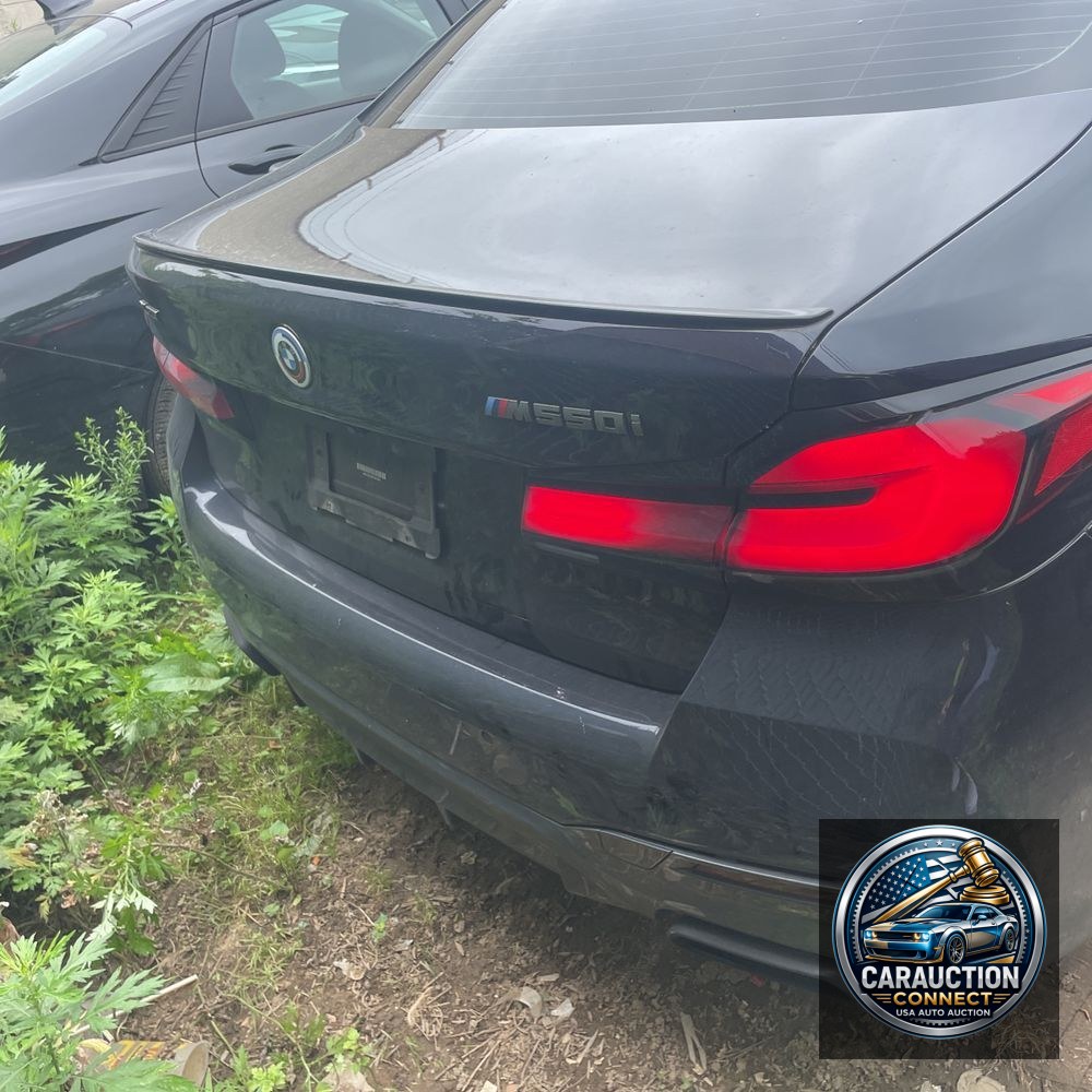 2023 BMW 5-Series M550xi