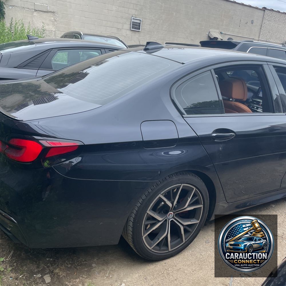 2023 BMW 5-Series M550xi