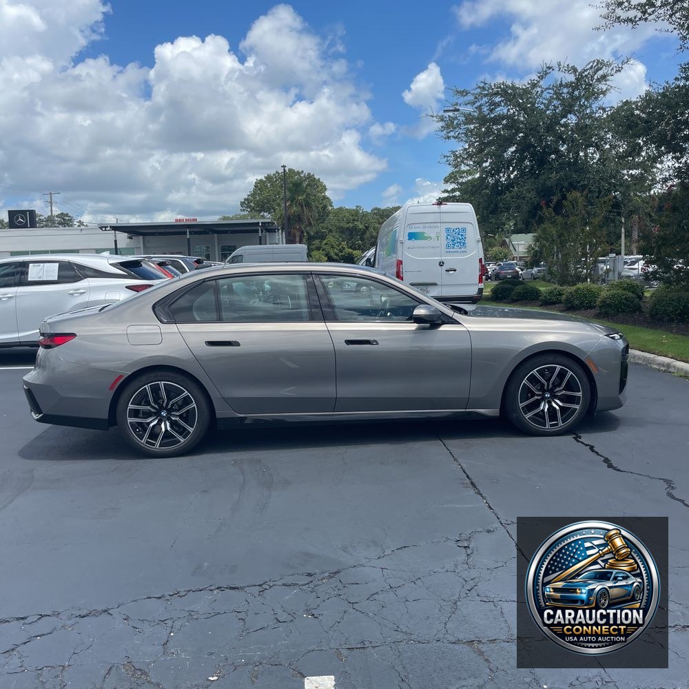 2023 BMW 7-Series 740i