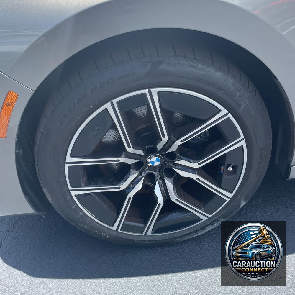 2023 BMW 7-Series 740i