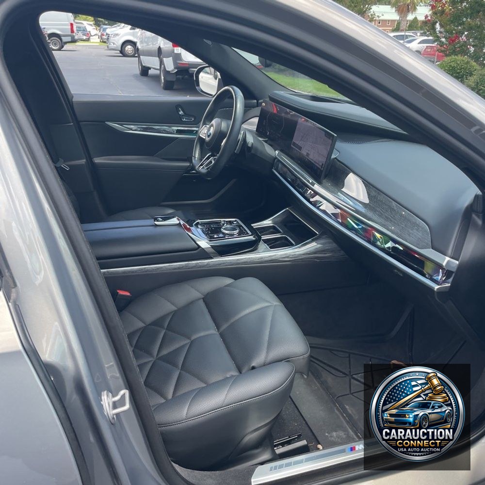 2023 BMW 7-Series 740i