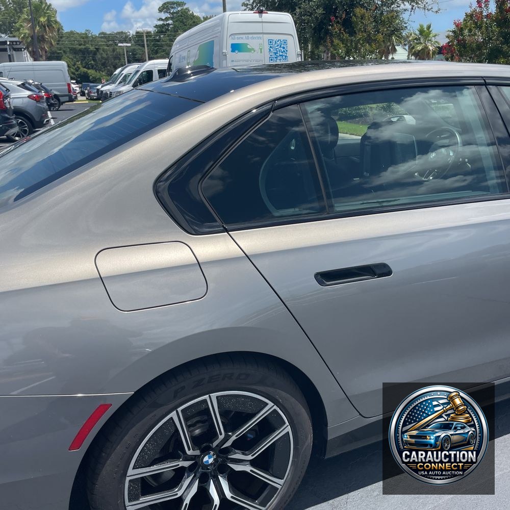 2023 BMW 7-Series 740i