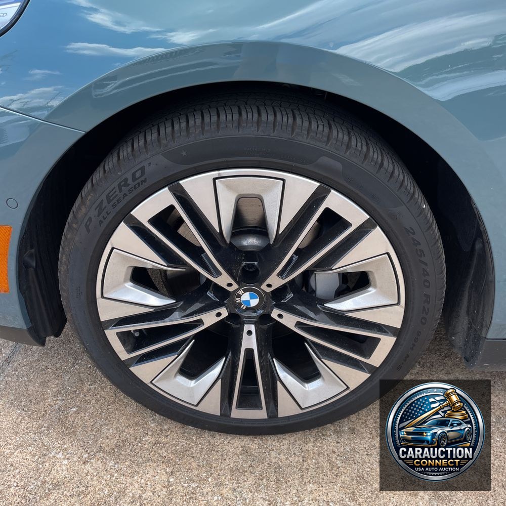 2025 BMW 5-Series 530i