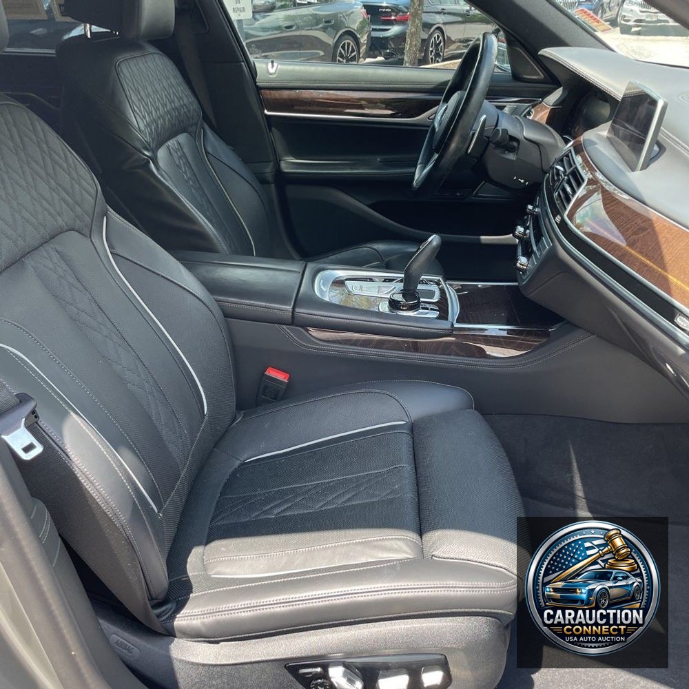 2022 BMW 7-Series 740i