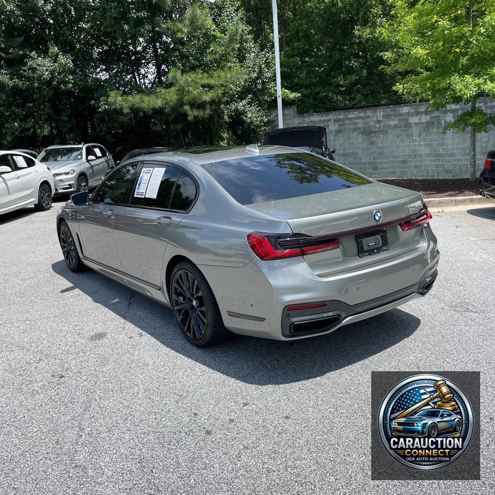 2022 BMW 7-Series 740i