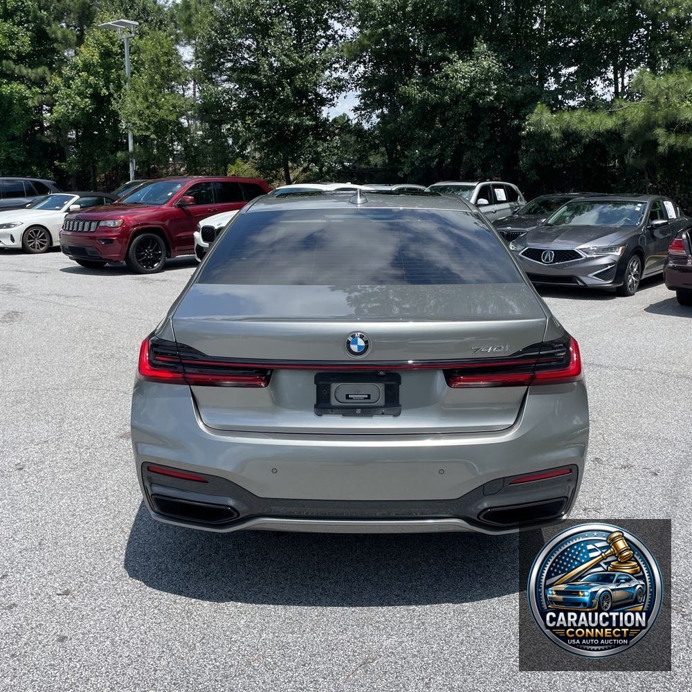 2022 BMW 7-Series 740i