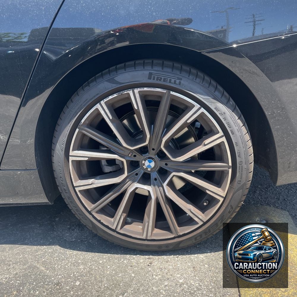 2022 BMW 7-Series 740i