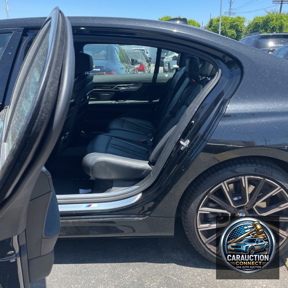 2022 BMW 7-Series 740i