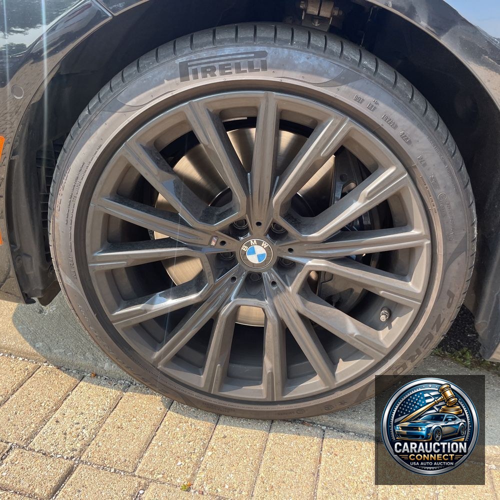 2022 BMW 7-Series M760xi