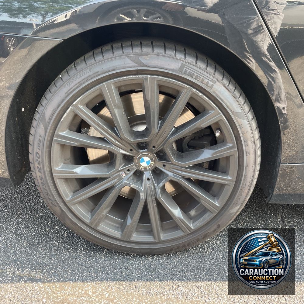 2022 BMW 7-Series M760xi