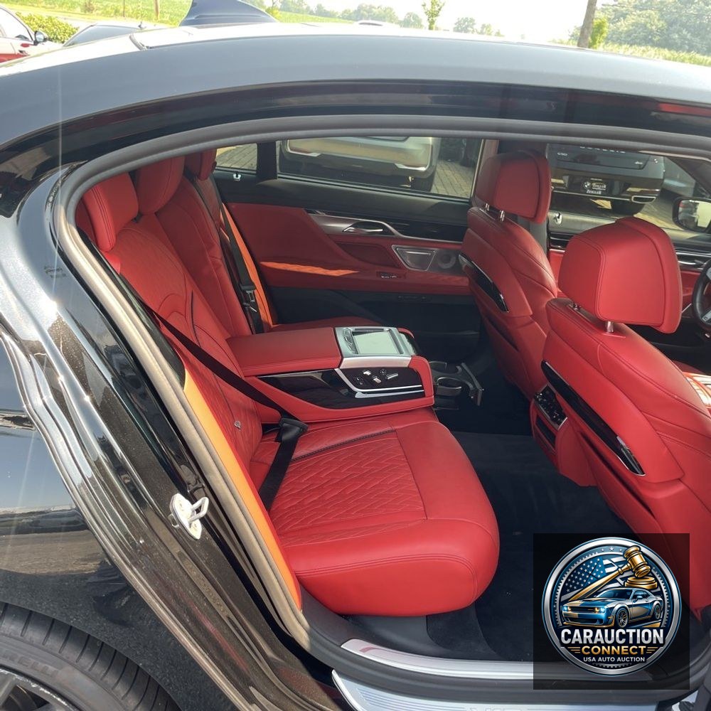 2022 BMW 7-Series M760xi