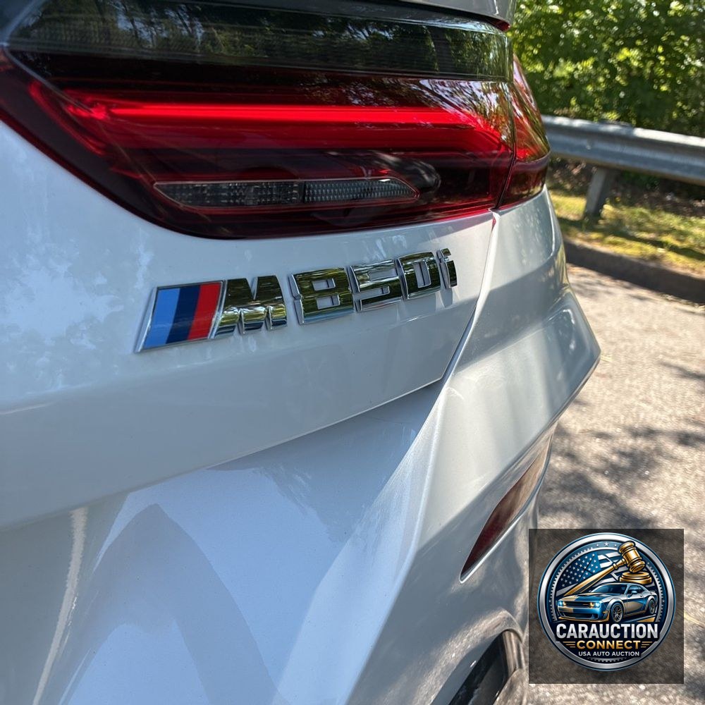 2024 BMW 8-Series M850xi