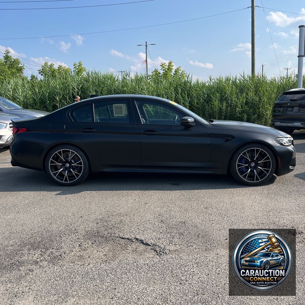 2023 BMW M5