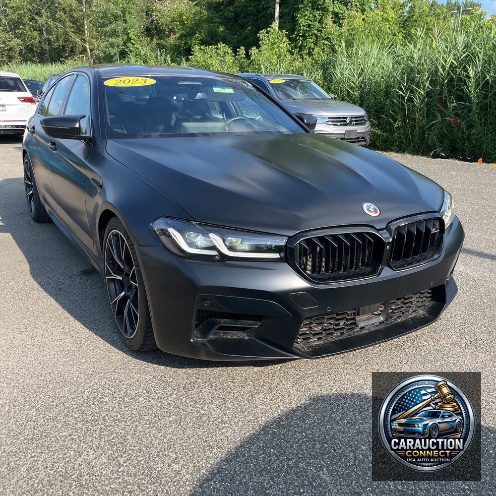 2023 BMW M5