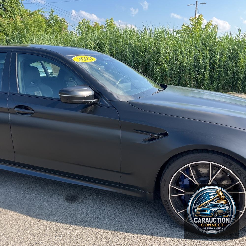 2023 BMW M5