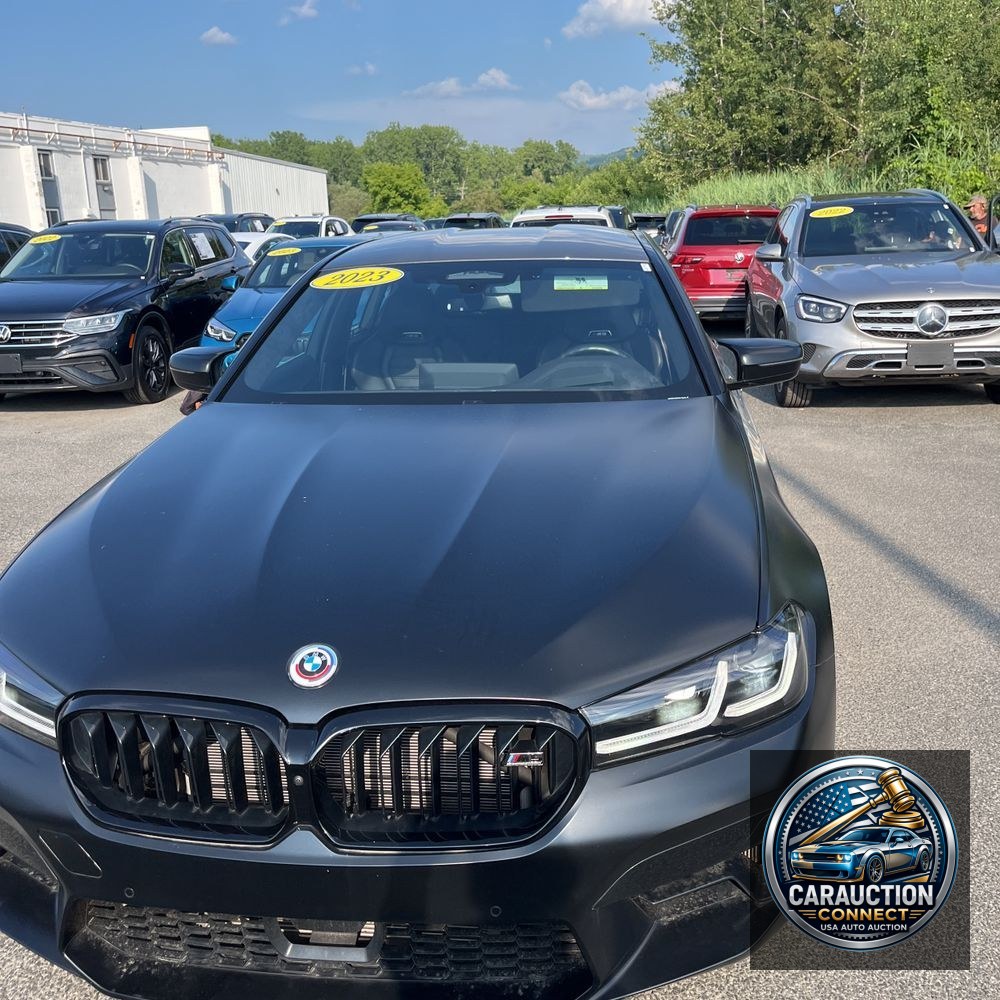 2023 BMW M5