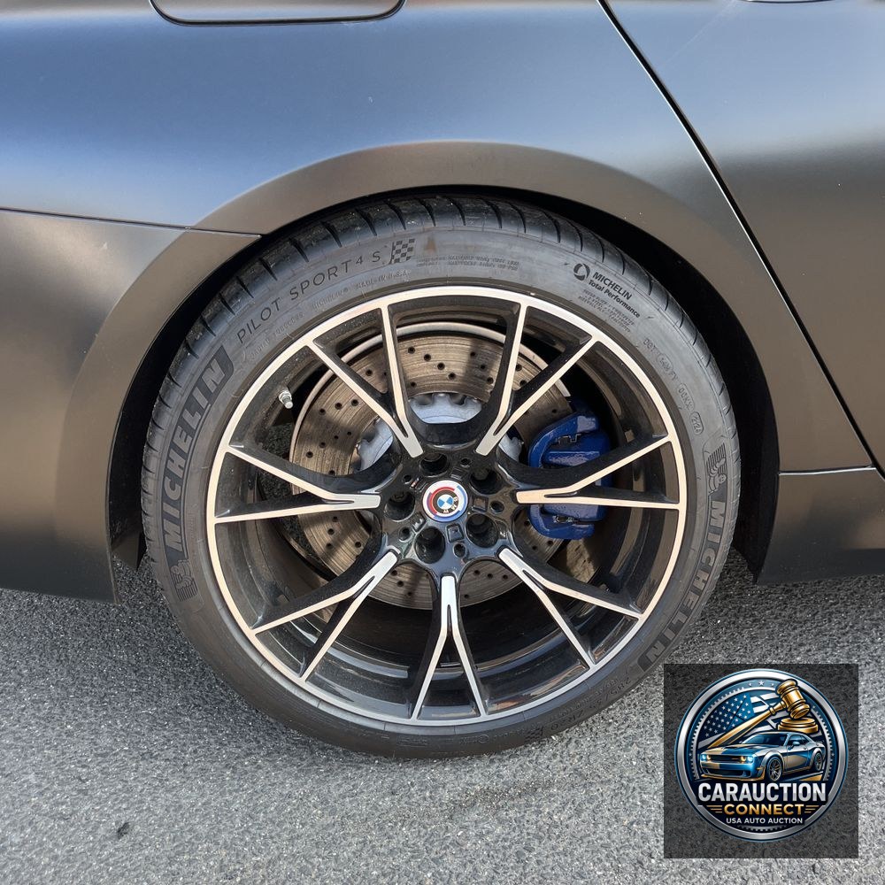 2023 BMW M5