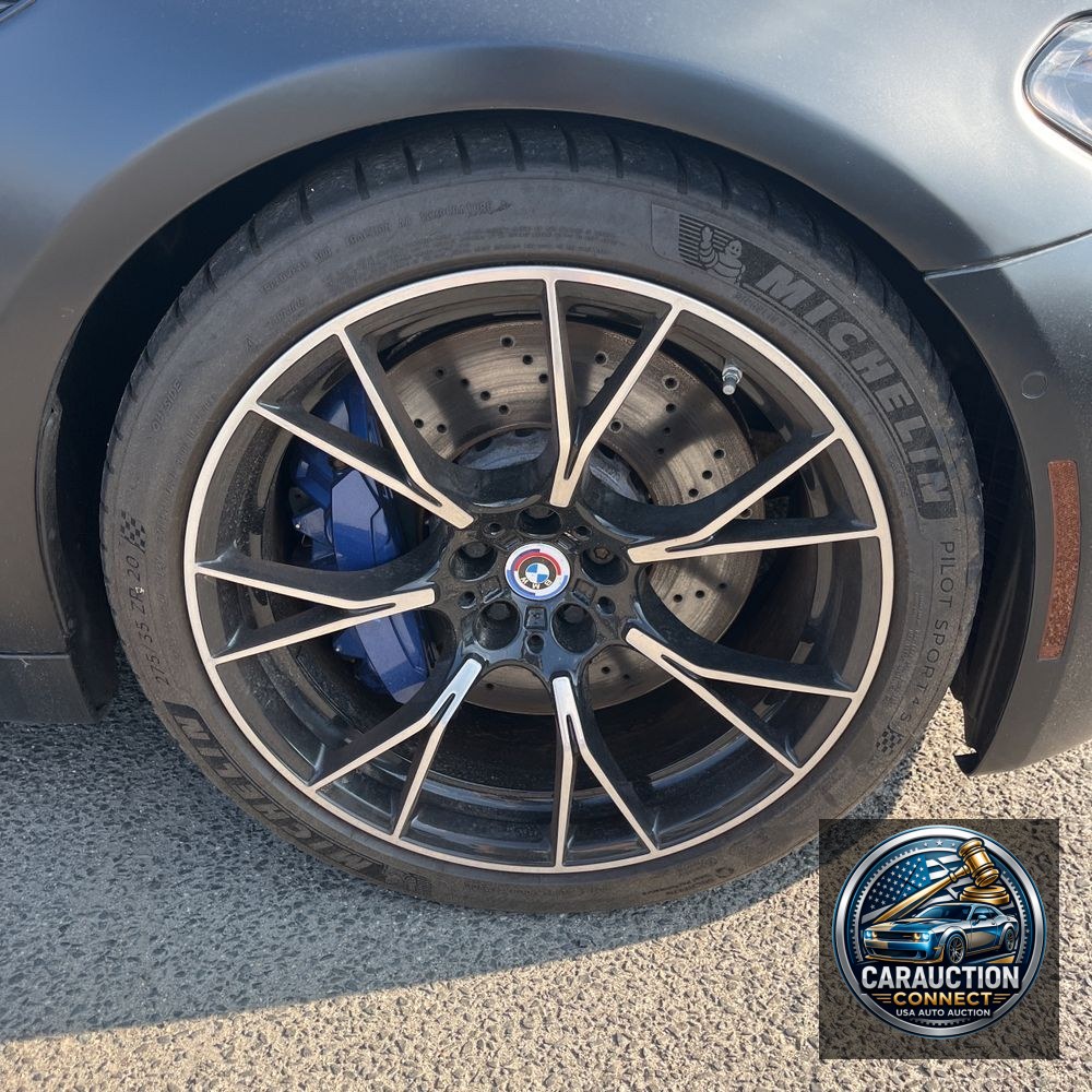 2023 BMW M5