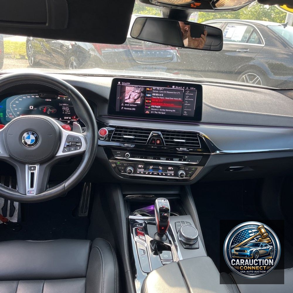 2023 BMW M5