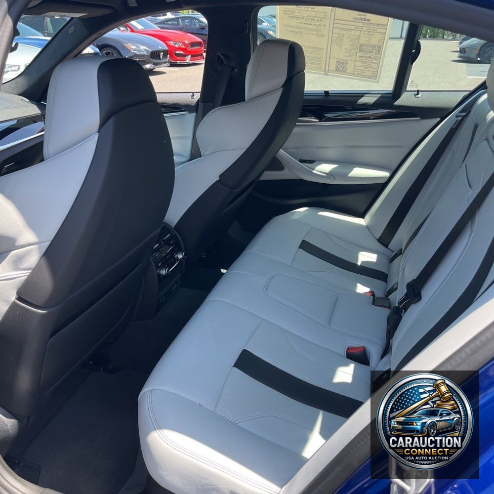 2022 BMW M5 Base