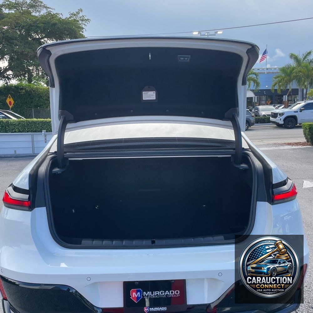 2024 BMW i7 eDrive50
