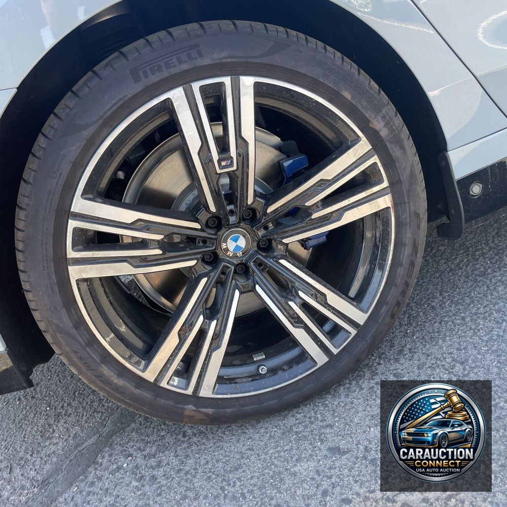 2024 BMW i7 M70