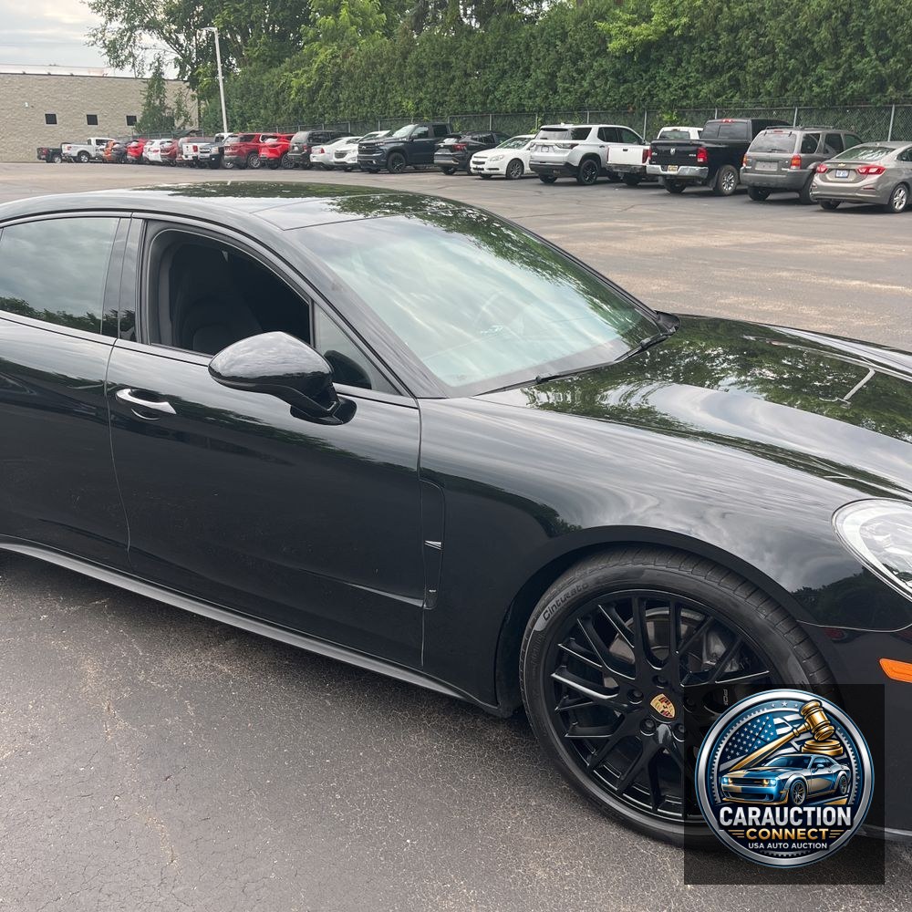 2018 Porsche Panamera 4