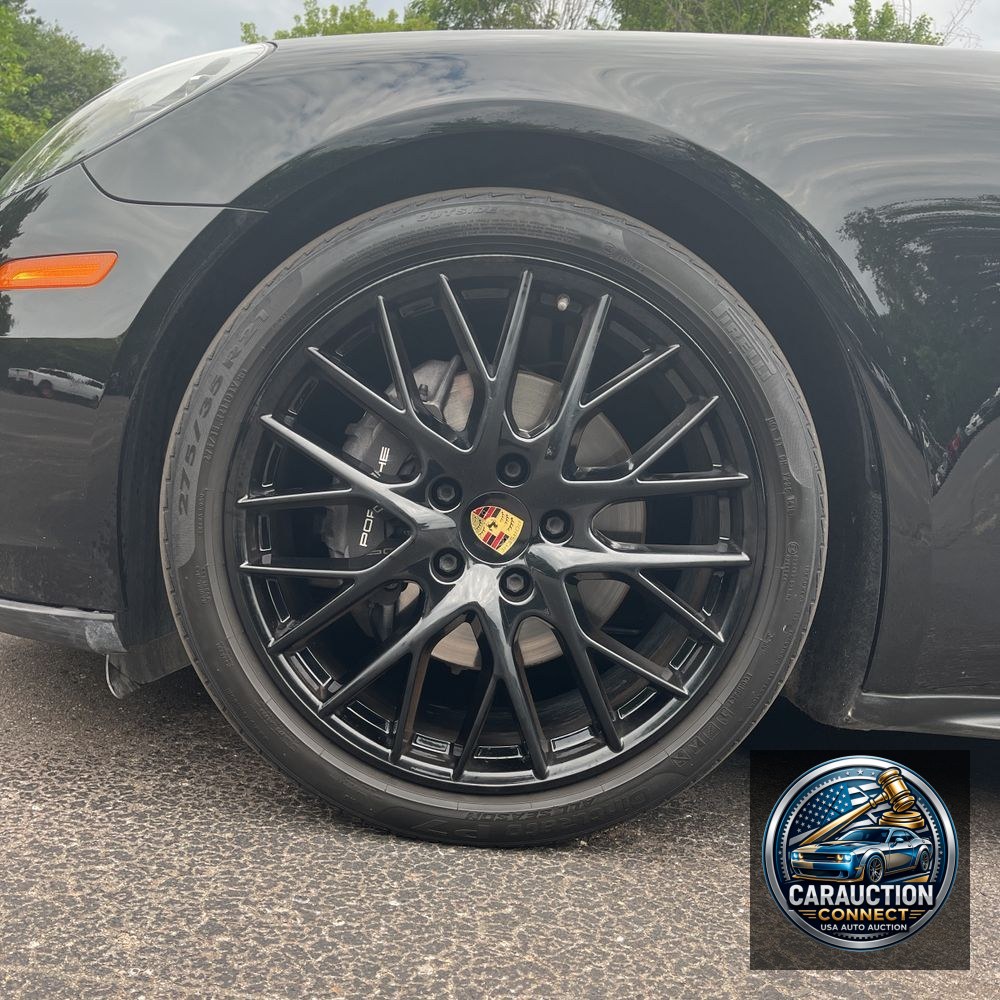2018 Porsche Panamera 4