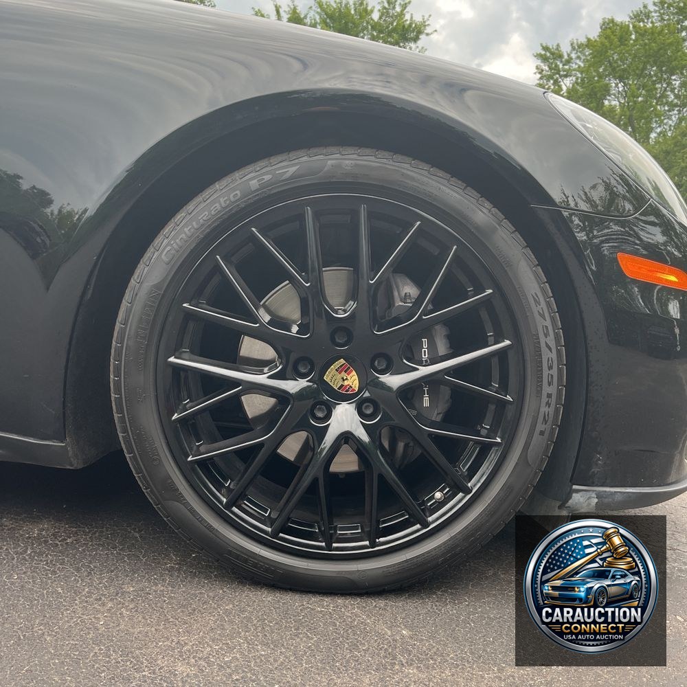 2018 Porsche Panamera 4