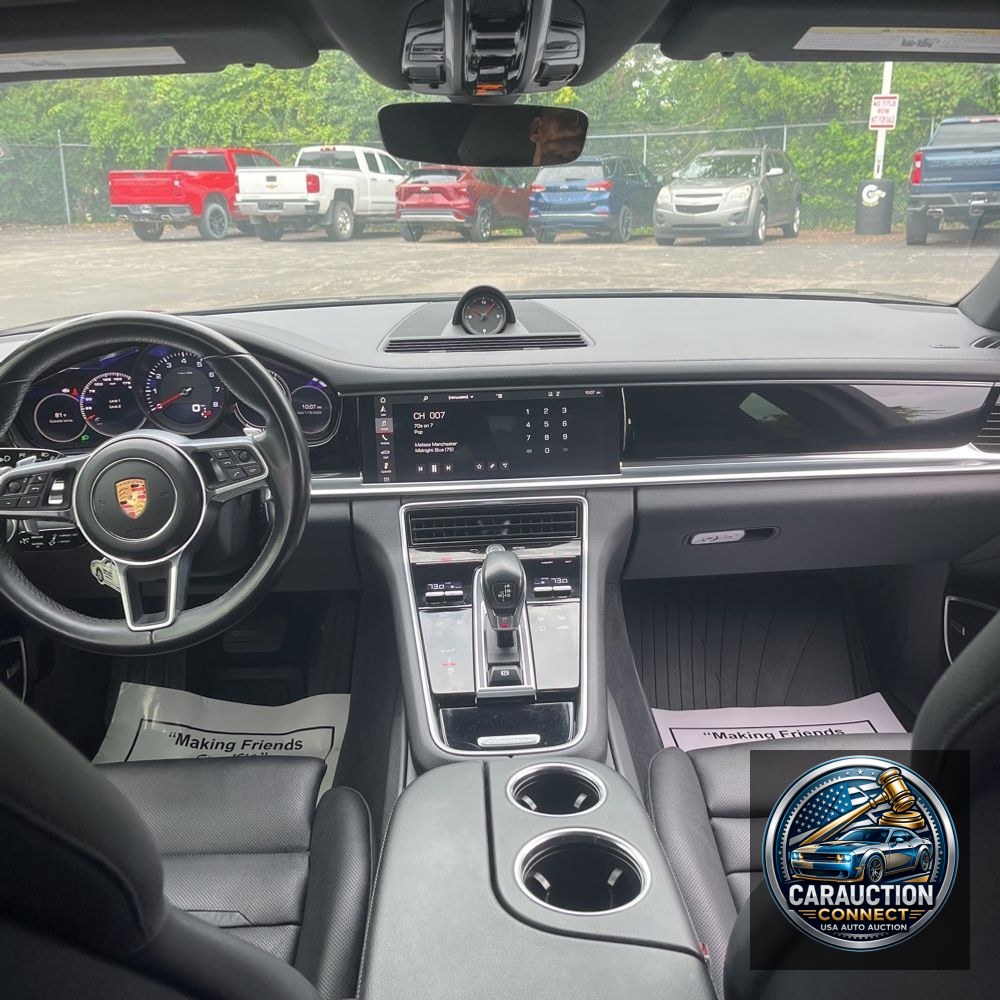 2018 Porsche Panamera 4