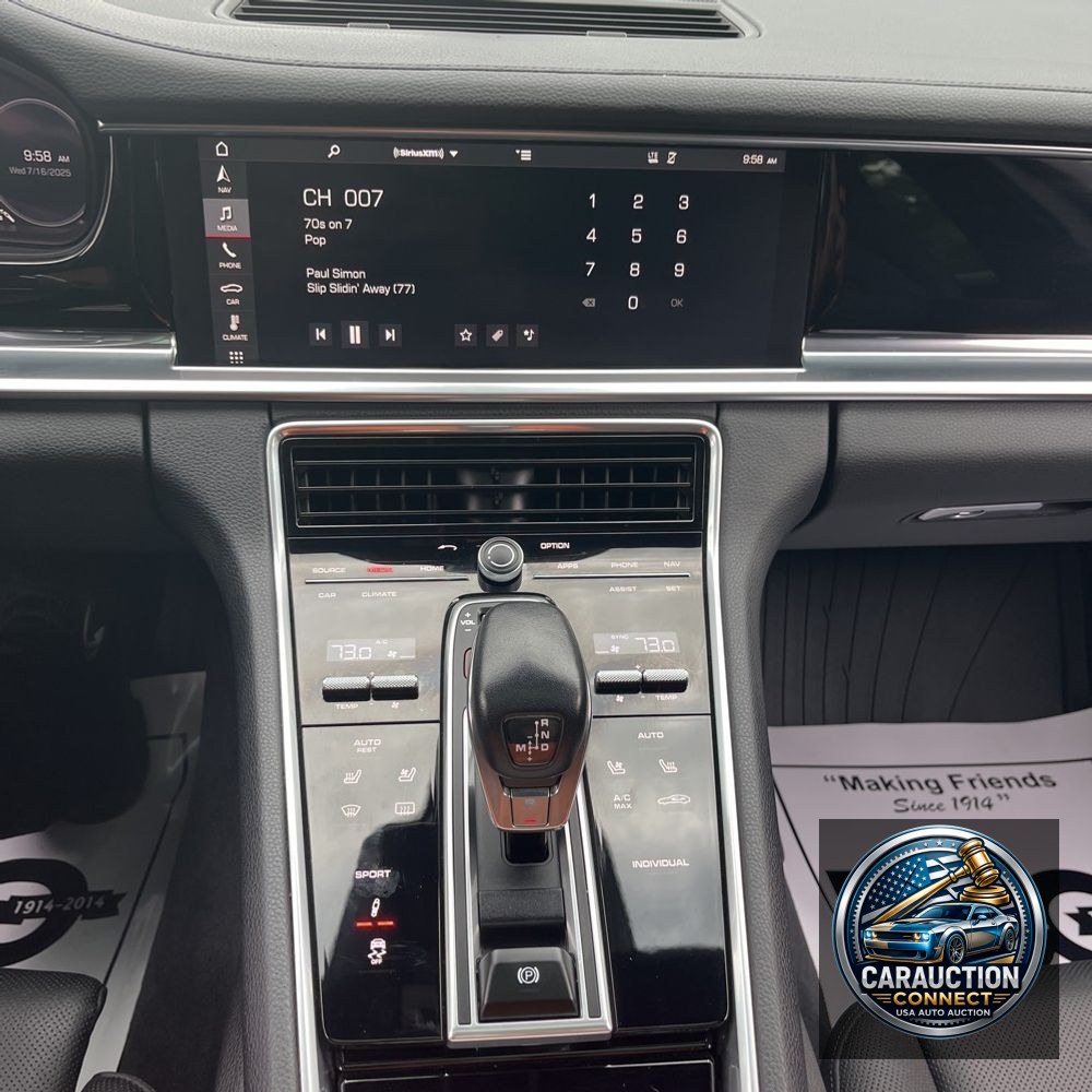 2018 Porsche Panamera 4