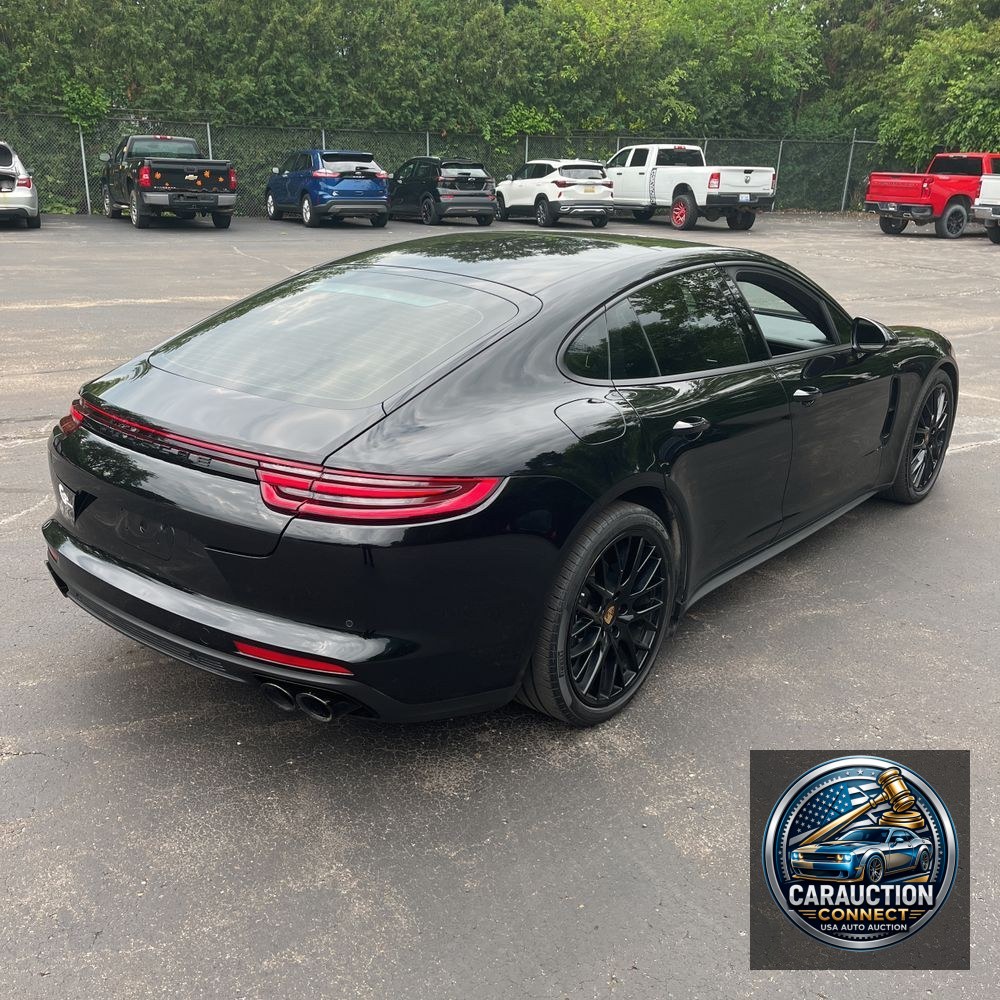 2018 Porsche Panamera 4
