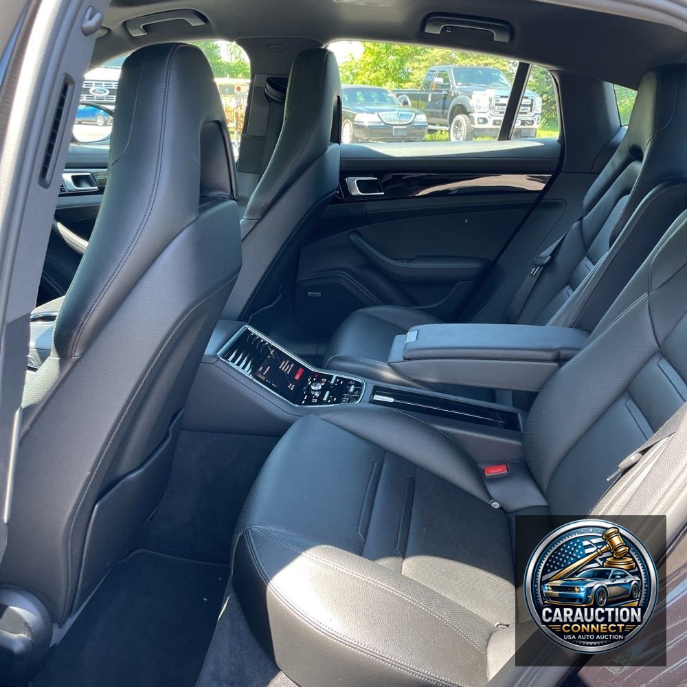 2019 Porsche Panamera 4