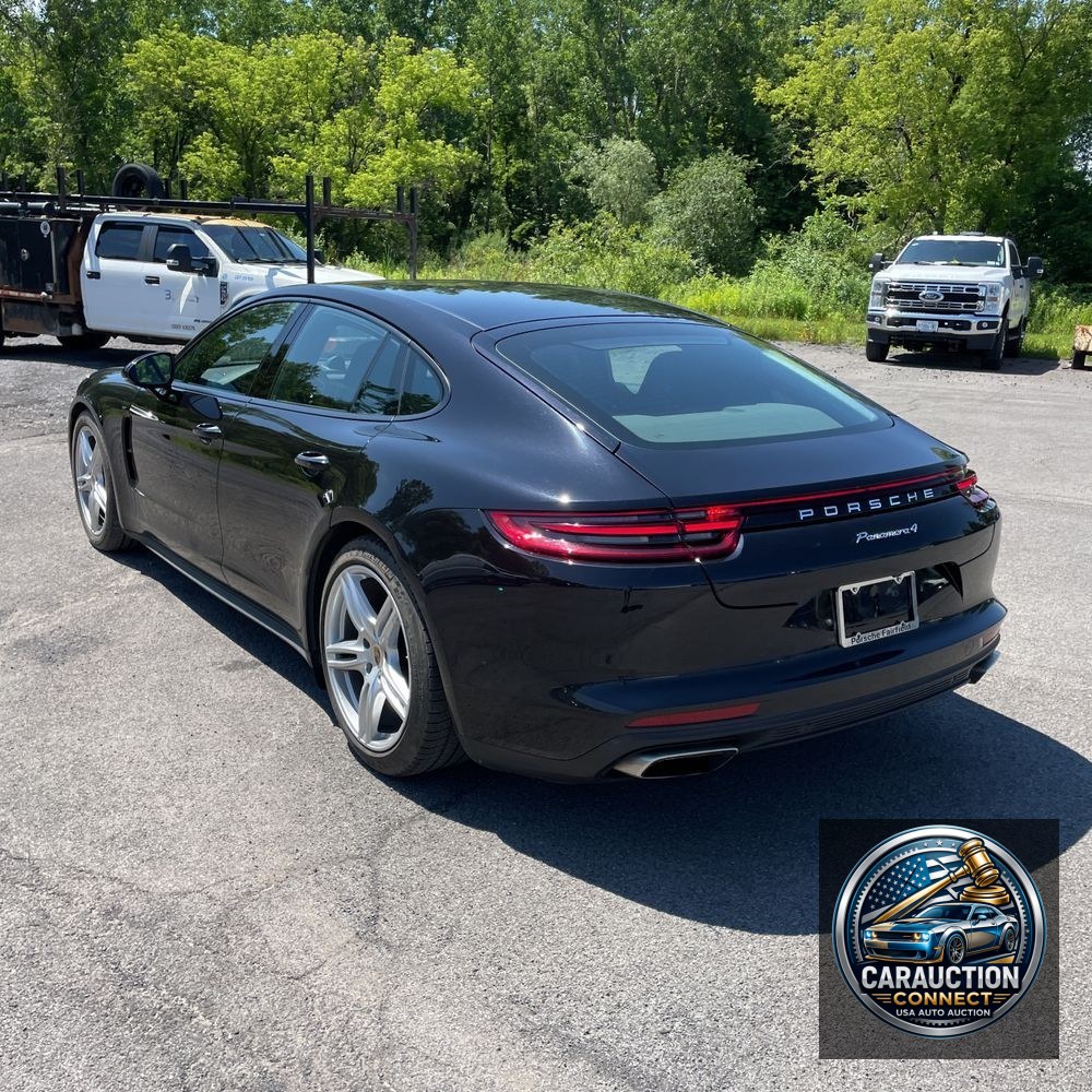 2019 Porsche Panamera 4