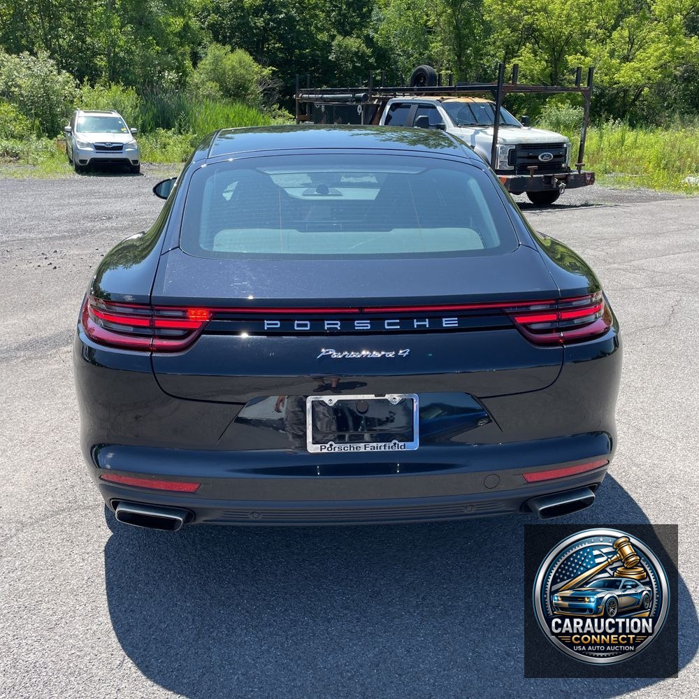 2019 Porsche Panamera 4