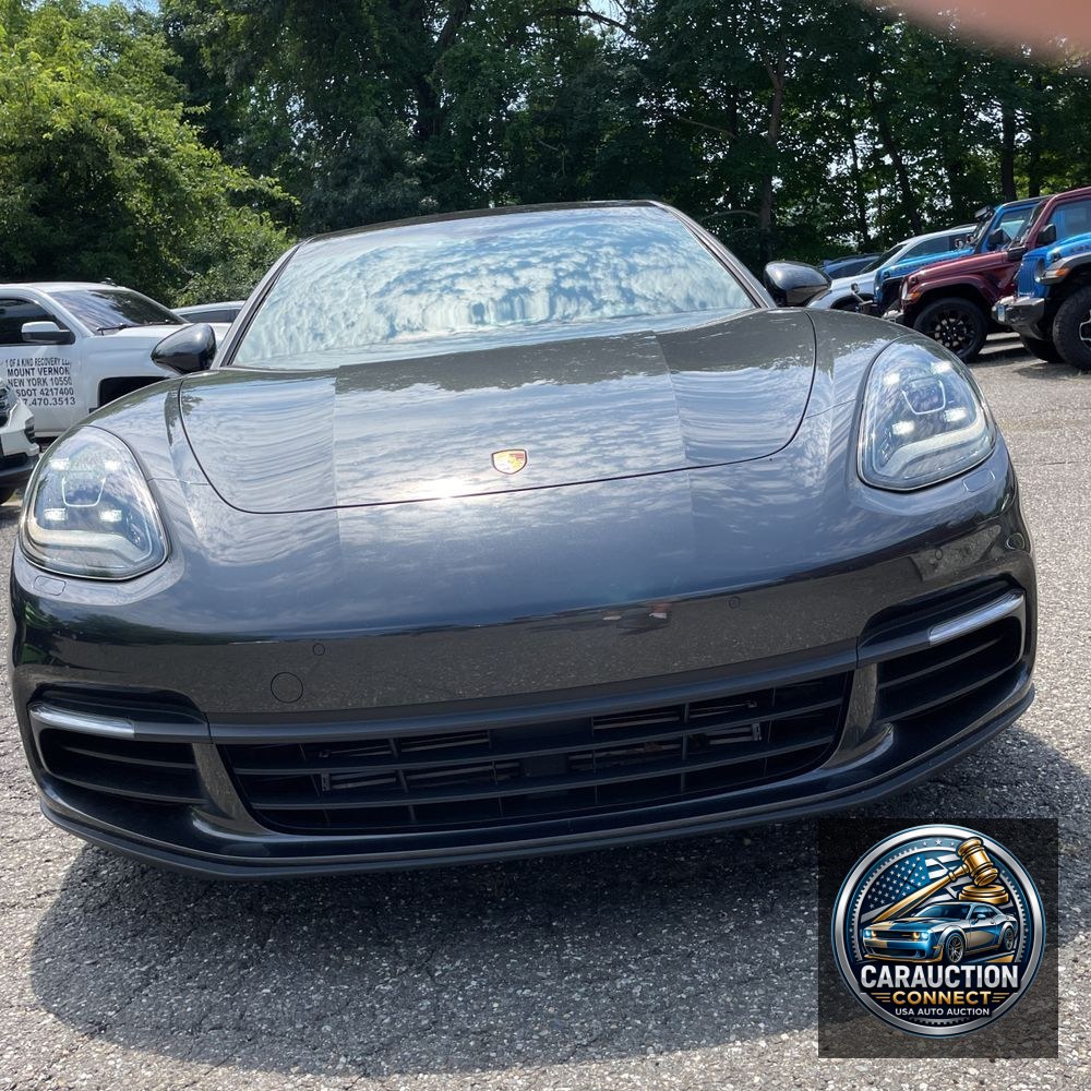 2019 Porsche Panamera 4