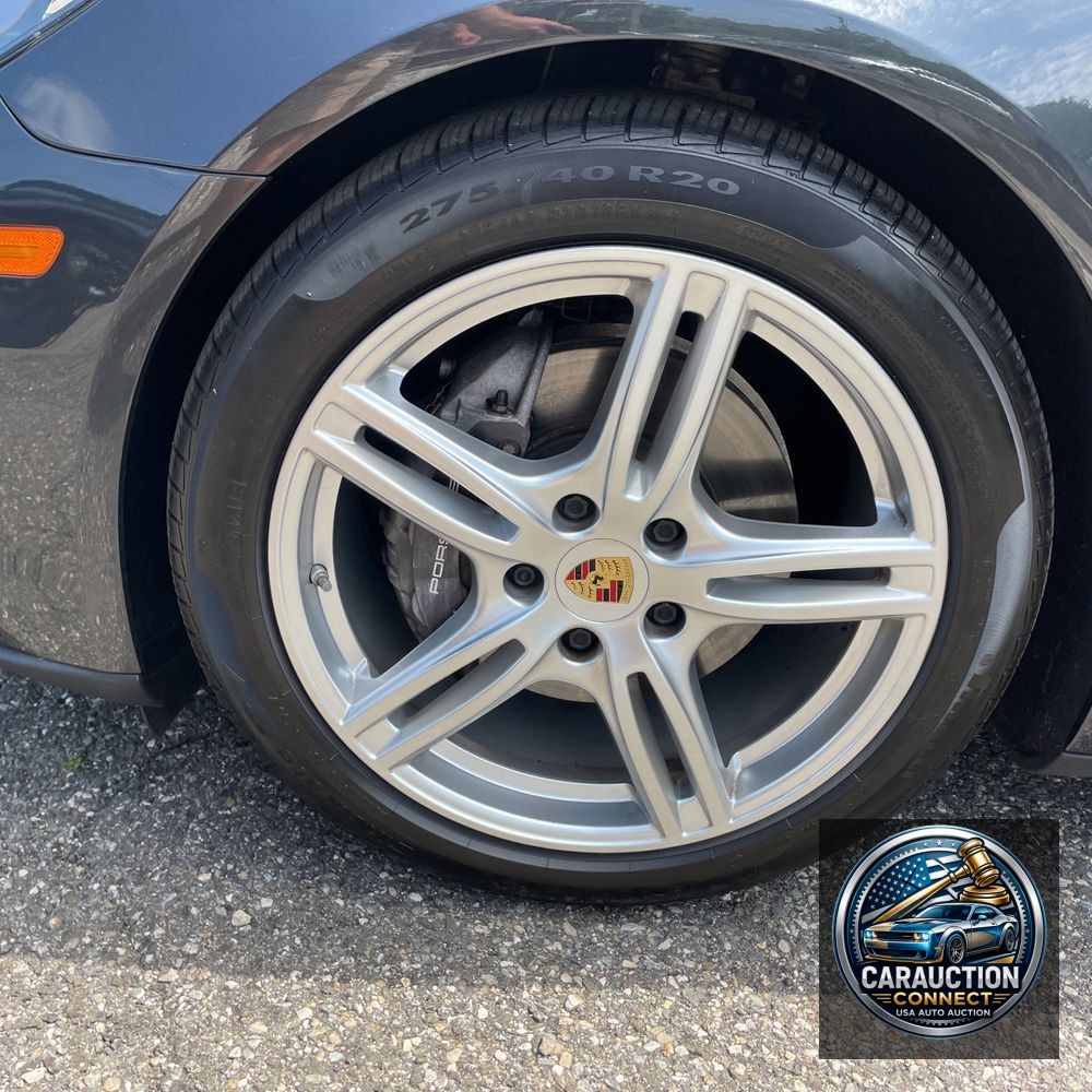 2019 Porsche Panamera 4