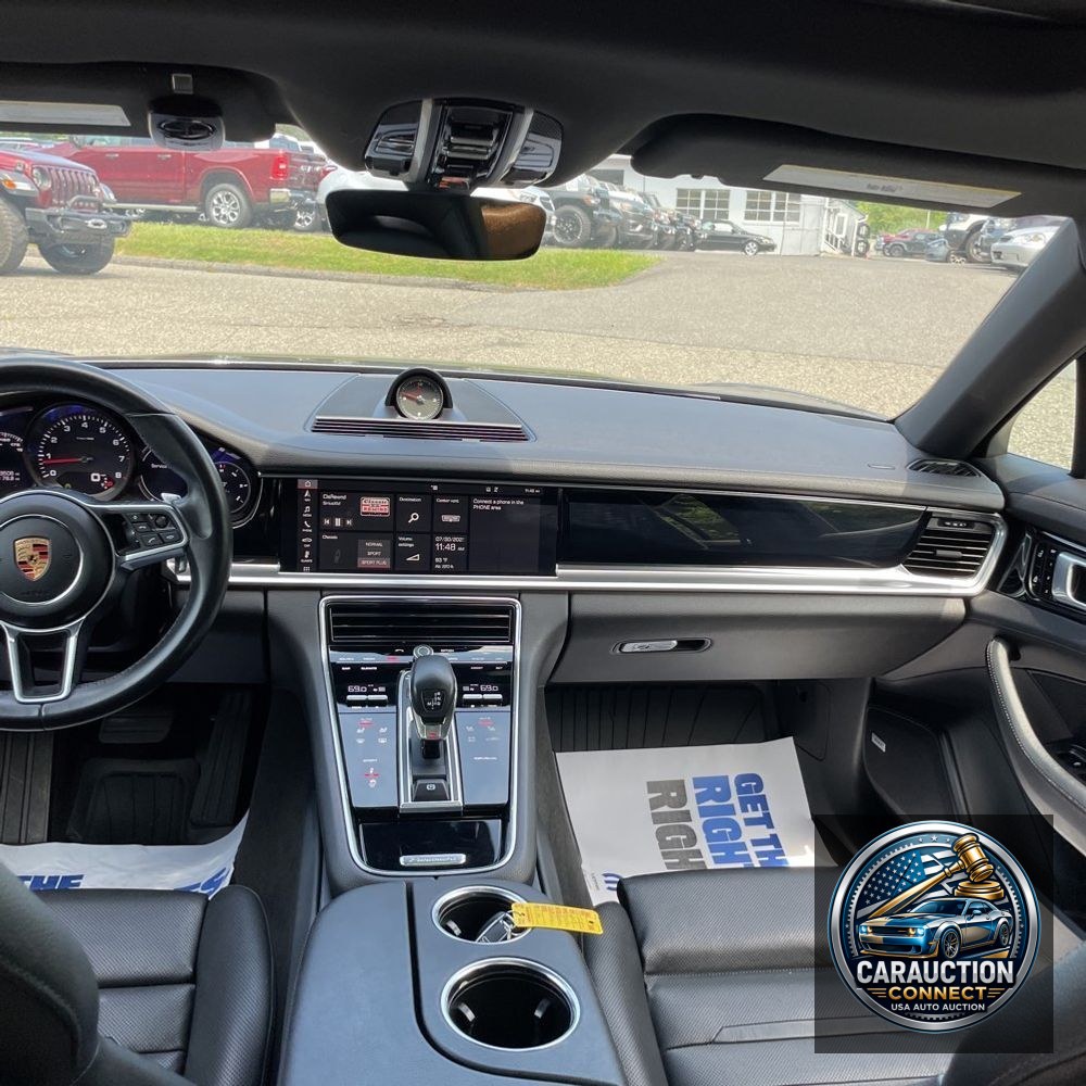 2019 Porsche Panamera 4