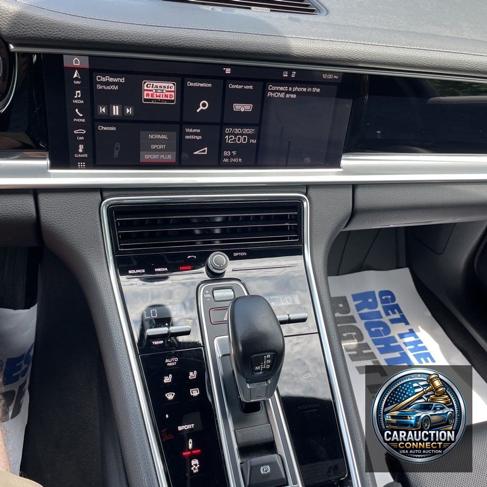 2019 Porsche Panamera 4