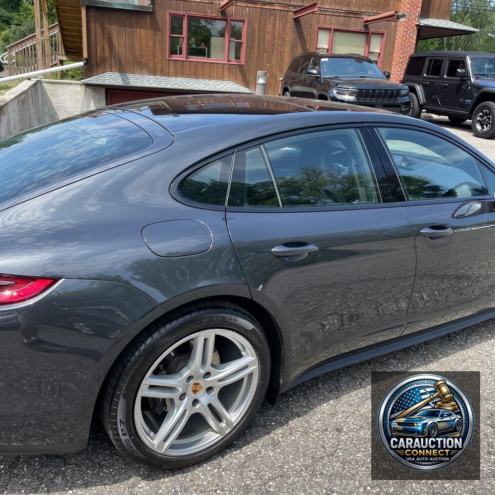 2019 Porsche Panamera 4