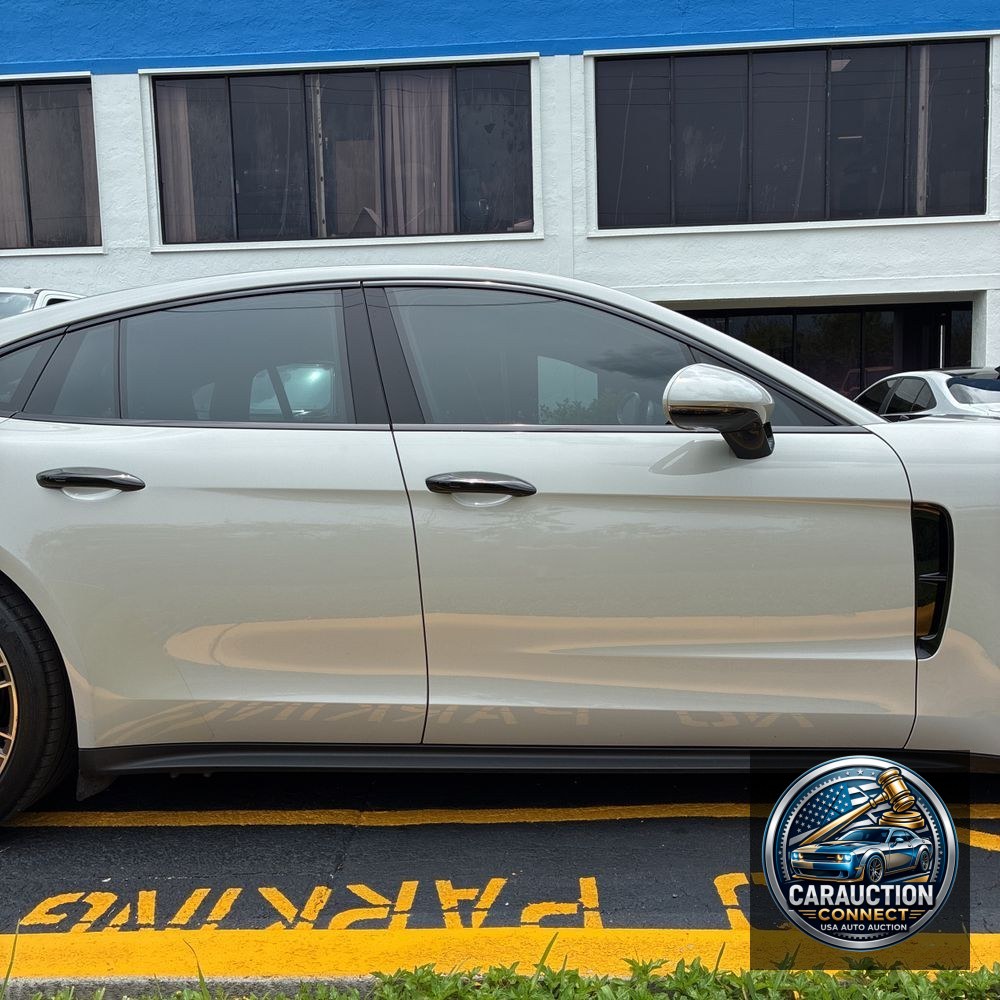 2018 Porsche Panamera Base