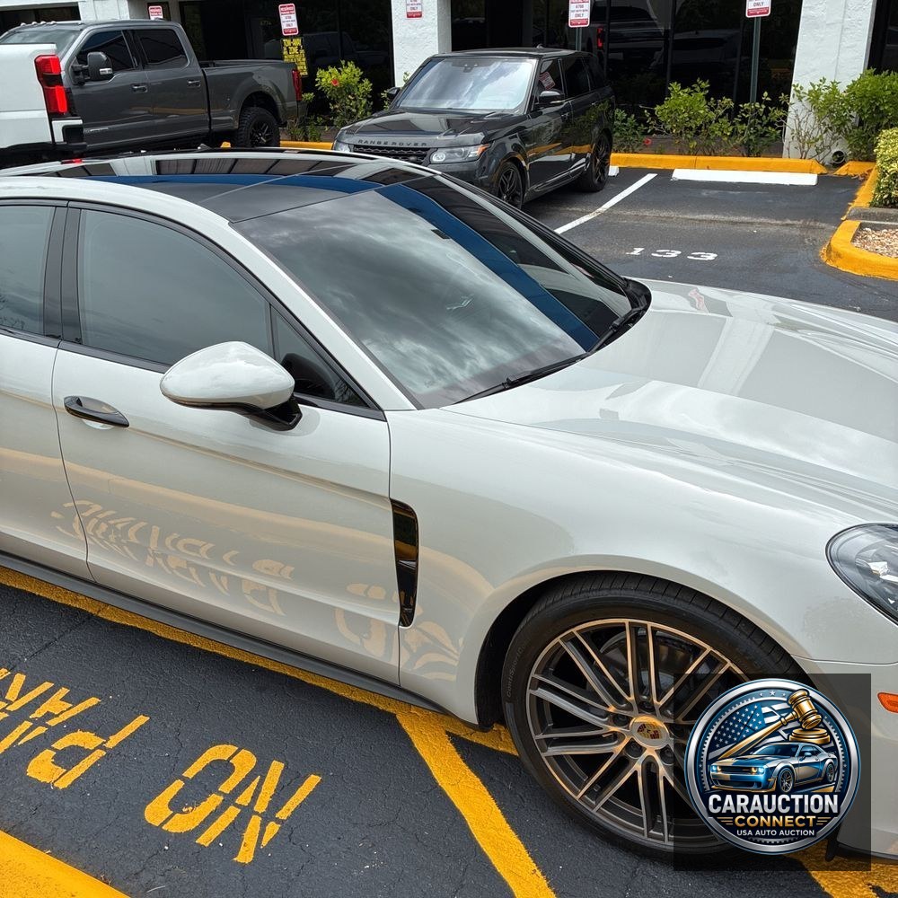2018 Porsche Panamera Base
