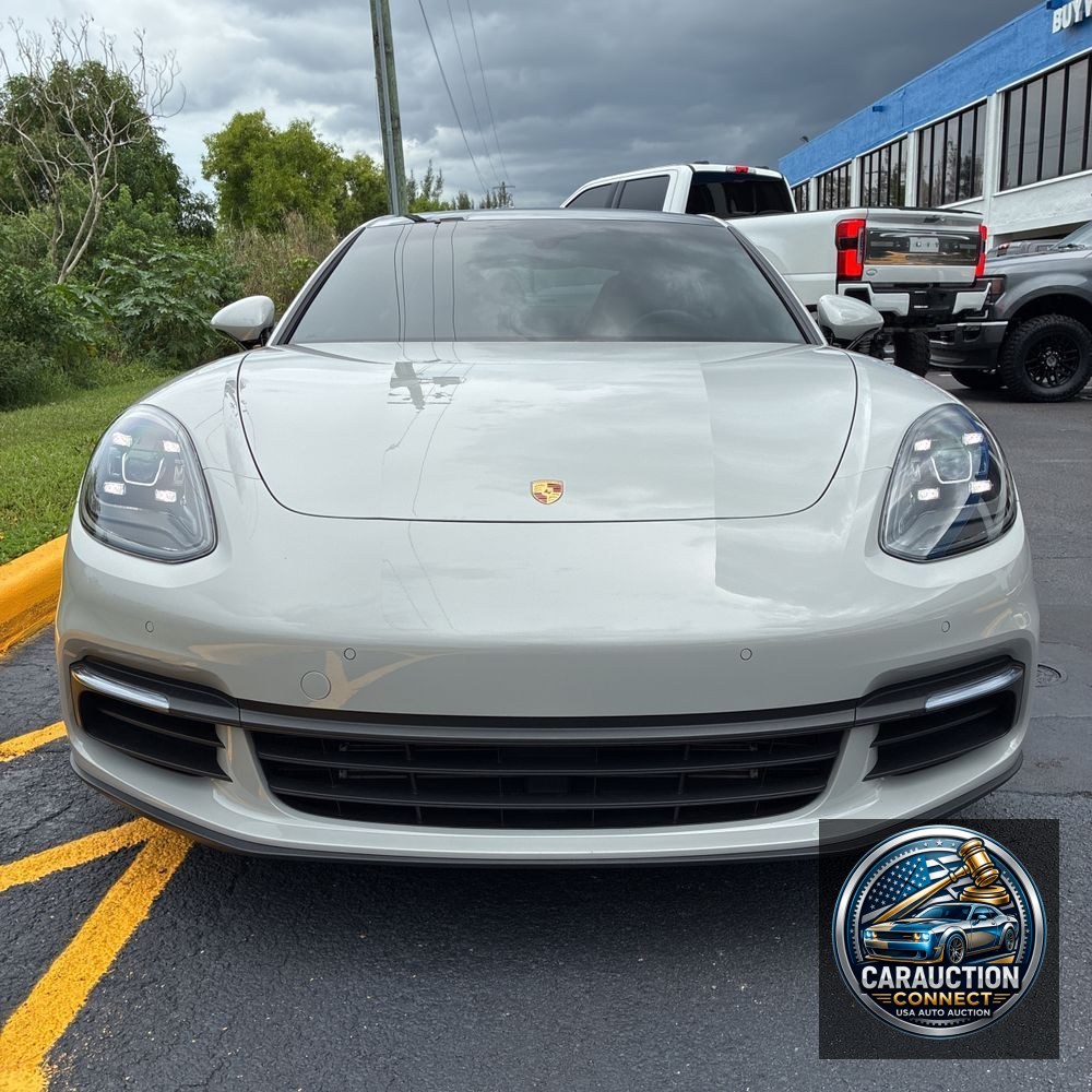 2018 Porsche Panamera Base