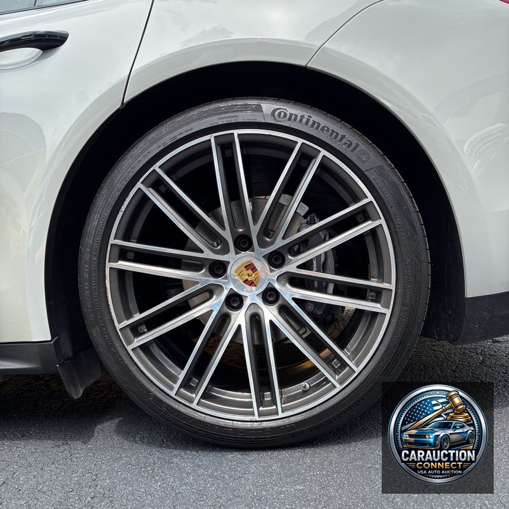 2018 Porsche Panamera Base
